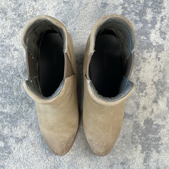 Sorel After Hours Chelsea Wedge Ankle Boots Tan Beige Suede Sz 9 - Picture 7 of 16